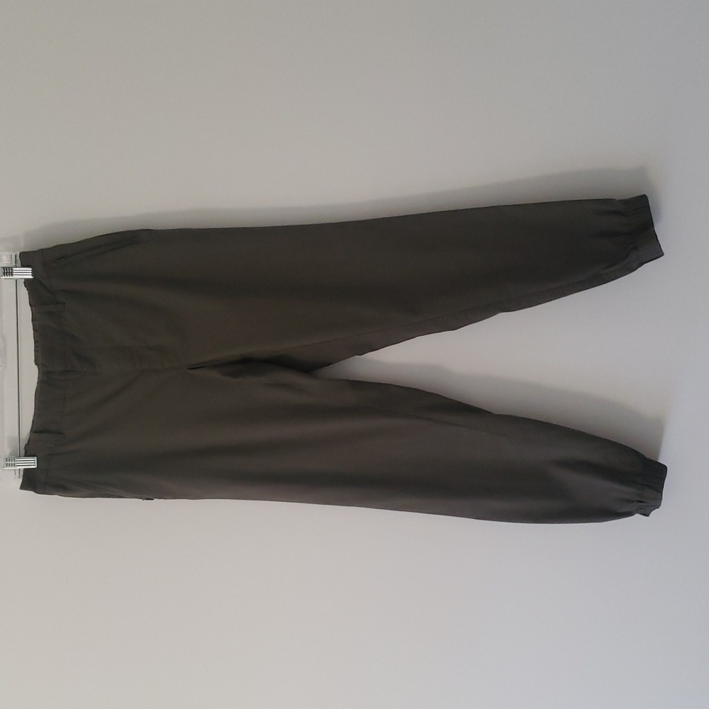 Tommy John Go Anywhere collection jogger pants khaki green size 32/33